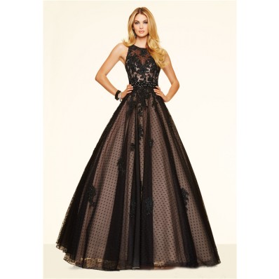 Elegant Ball Gown Open Back Black Tulle Lace Beaded Prom Dress