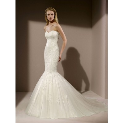 Fit And Flare Trumpet Mermaid Vintage Lace Tulle Wedding Dress Court Train