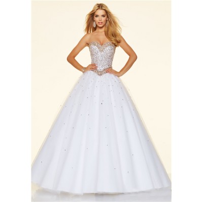 Princess Ball Gown Strapless White Tulle Beaded Prom Dress Corset Back
