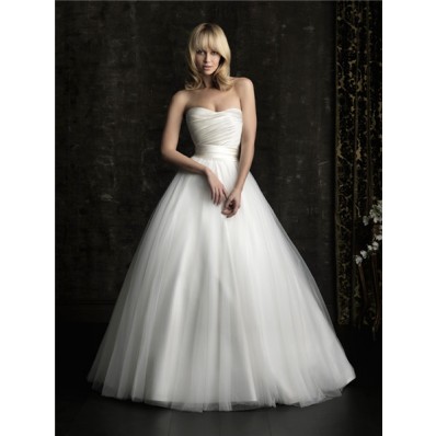 Simple Ball Gown Princess Strapless Plain Satin Tulle Wedding Dress With Belt