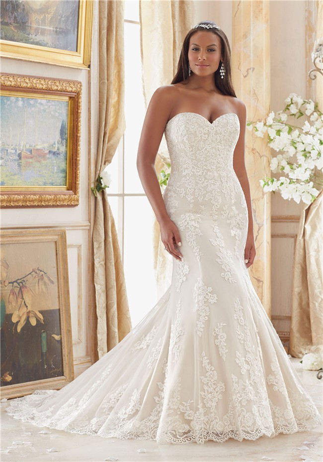 Elegant Mermaid Sweetheart Lace Plus Size Wedding Dress Corset Back