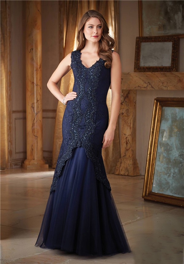 Gorgeous Mermaid V Neck Navy Blue Tulle Lace Beaded Formal Occasion