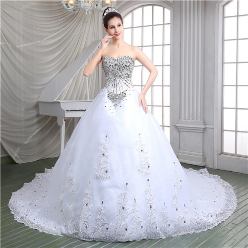 Luxury Sweetheart Corset Back Wedding Dress With Swarovski Crystal Ball Gown,  Lace Applique, Court Train, Tulle, And Diamond Bling From Crown2014,  $683.42