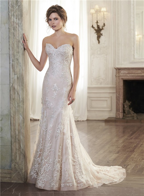 Mermiad Strapless Sweetheart Applique Lace Wedding Dress With Buttons