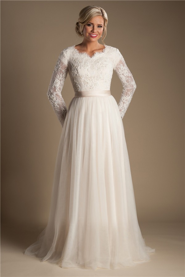 Modest A Line Long Sleeve Champagne Tulle Lace Wedding Dress With Pearls Buttons