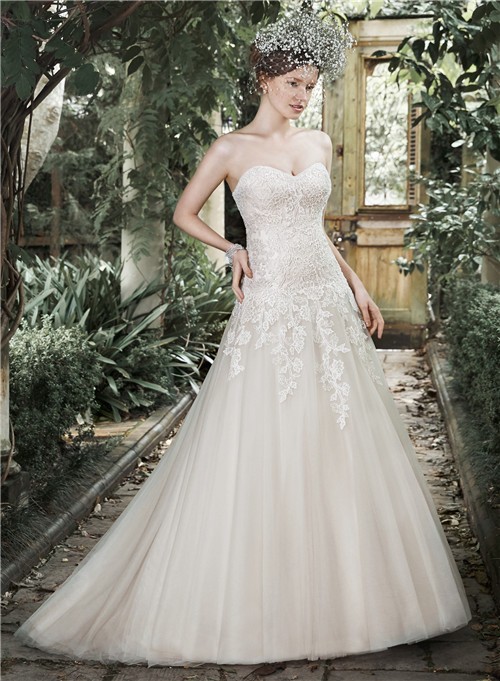 Simple A Line  Strapless Sweetheart Ivory  Tulle Lace 
