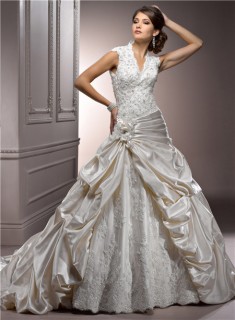 Ball Gown Sleeveless Champagne Satin Lace Beaded Wedding Dress With Buttons