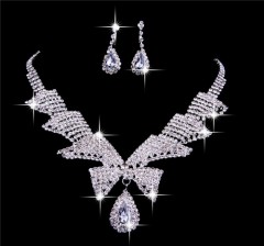 Gorgeous Shining Alloy crystal Wedding Bridal Jewelry Set,Including Necklace And Earrings