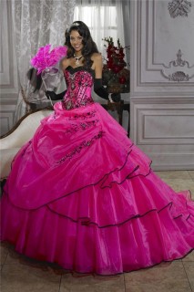 Pretty Ball Gown Fuchsia Organza Quinceanera Dress With Embroidered Beading