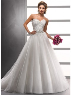 A Line/Princess Sweetheart Court Train Lace Tulle Wedding Dress With Beading Crystals