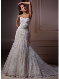 A Line Strapless Scalloped Neckline Vintage Lace Wedding Dress With Floral Sash