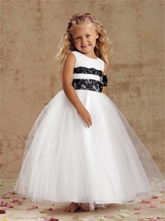 Ball Gown Scoop Tea Length White Tulle and Black Lace Flower Girl Dress