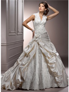 Ball Gown Sleeveless Champagne Satin Lace Beaded Wedding Dress With Buttons