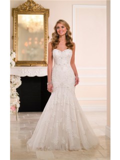Fit And Flare Strapless Sweetheart Lace Beaded Wedding Dress With Buttons