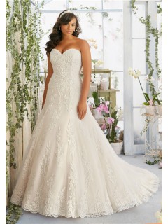 Fitted A Line Sweetheart Lace Beaded Plus Size Wedding Dress With Buttons