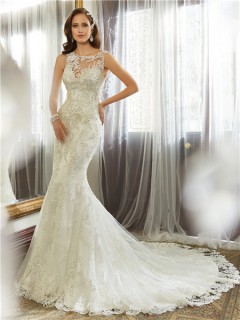 Fitted Mermaid Bateau Neckline Keyhole Backless Lace Wedding Dress With Buttons