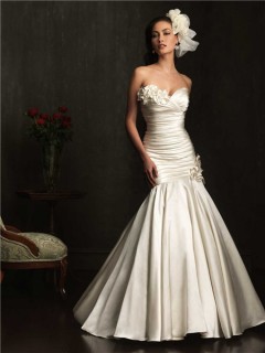 Flattering Mermaid Sweetheart Ivory Ruched Satin Wedding Dress With Flowers