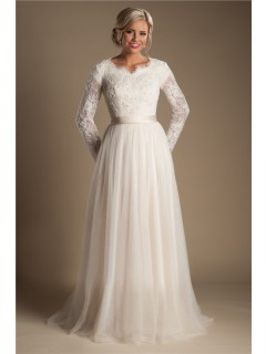 Modest A Line Long Sleeve Champagne Tulle Lace Wedding Dress With Pearls Buttons