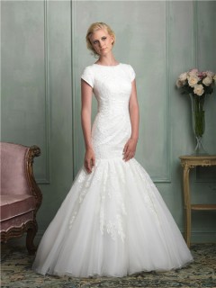 Modest Mermaid Scoop Neck Cap Sleeve Tulle Lace Wedding Dress With Buttons
