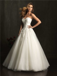 Princess Ball Gown Sweetheart Tulle Lace Corset Wedding Dress With Train