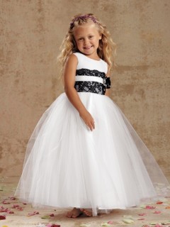 Puffy Ball Gown Scoop Neck White Tulle Black Lace Little Flower Girl Dress With Sash