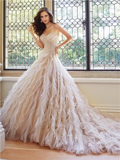 Unique Ball Gown Srapless Sweetheart Neckline Tulle Ruffle Layered Wedding Dress Corset Back