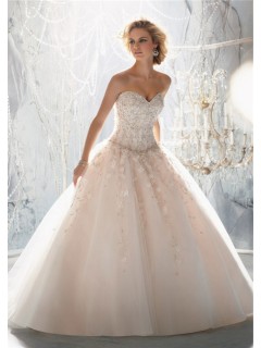 Dream Ball Gown Sweetheart Tulle Lace Beaded Wedding Dress With Buttons