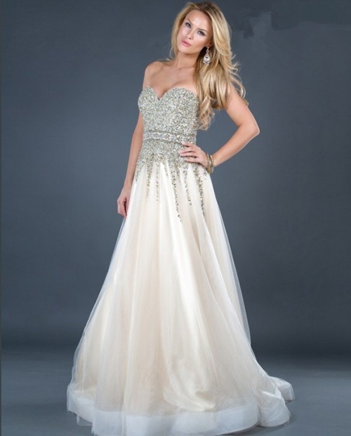 A line sweetheart long ivory tulle beaded evening dress with train