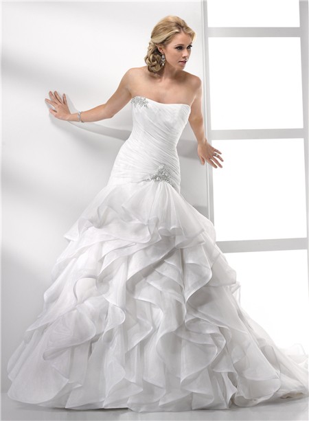 Elegant Trumpet/ Mermaid Strapless Court Train Organza Wedding Dress With Ruffles Crystal