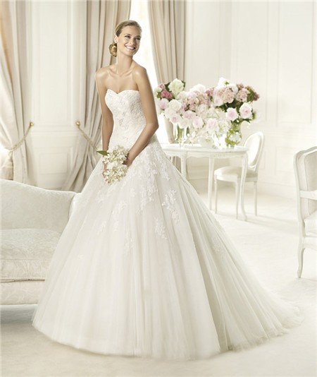 Romantic A Line Princess Sweetheart Tulle Lace Applique Wedding Dress