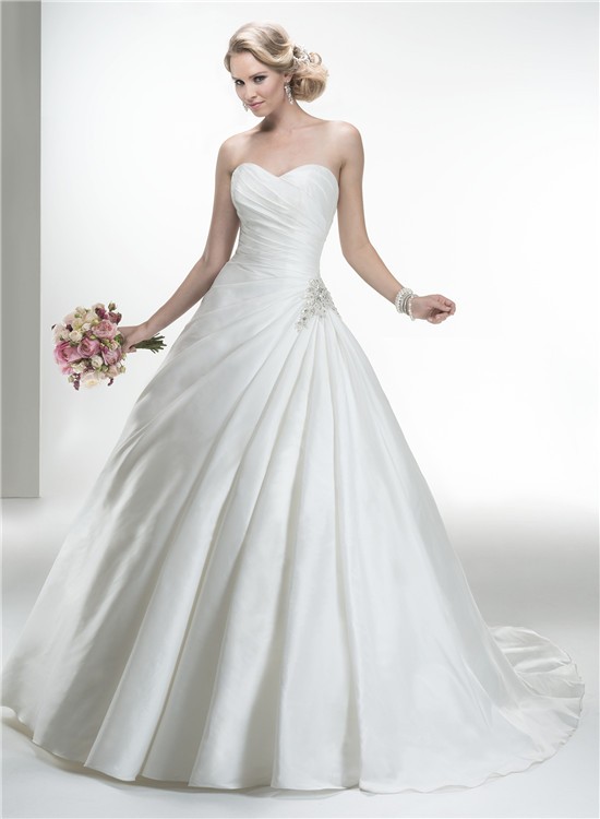 Simple Ball Gown Strapless Taffeta Ruched Wedding Dress With Buttons