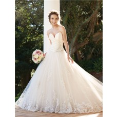 A line sweetheart chapel train tulle wedding dress with crystals