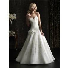 Fitted Ball Gown Sweetheart Lace Applique Flowers Wedding Dress With Train 