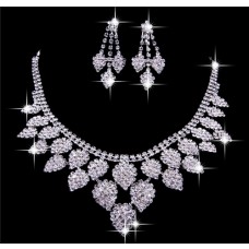 Luxurious Shining Alloy crystal Wedding Bridal Jewelry Set,Including Necklace And Earrings 