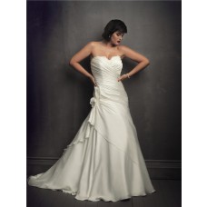 Simple sweetheart court train plus size wedding gowns with corset and buttons