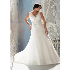 Fitted A Line V Neck Organza Beaded Crystal Plus Size Wedding Dress With Buttons